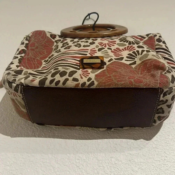 Relic by Fossil Tote Bag or Crossbody Wood Handles Florals with Shoulder Strap - Picture 3 of 6